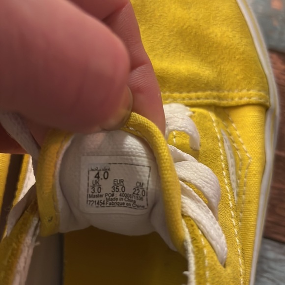 Yellow vans - Picture 4 of 4